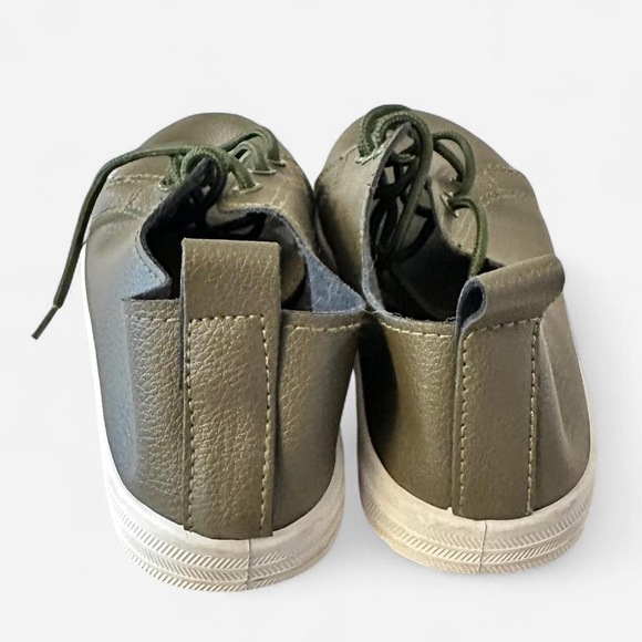 Sage Green vegan leather lace-up sneakers size 6 international brand - Picture 6 of 7